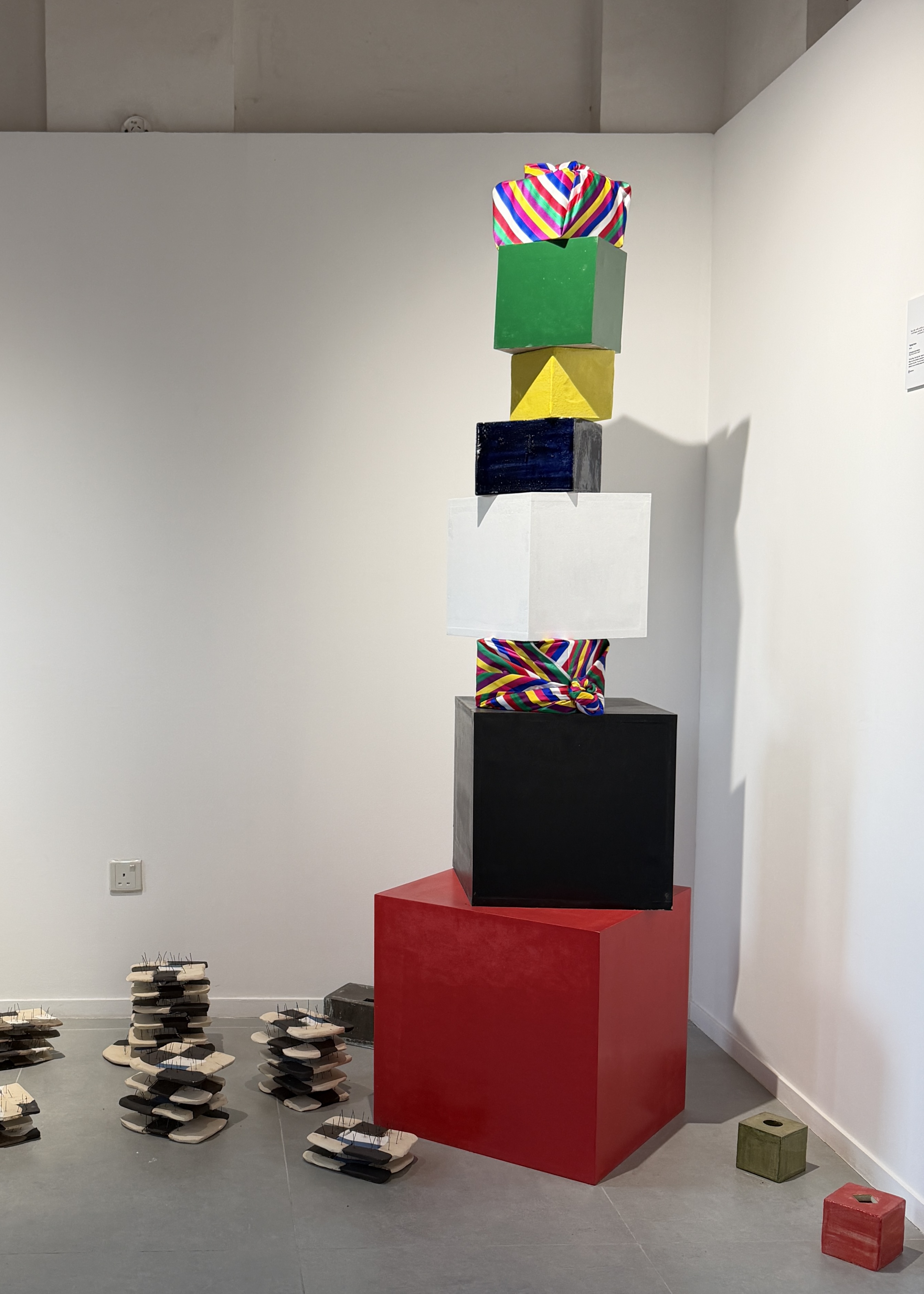 Colour totem with UAE and Obangsaek blocks